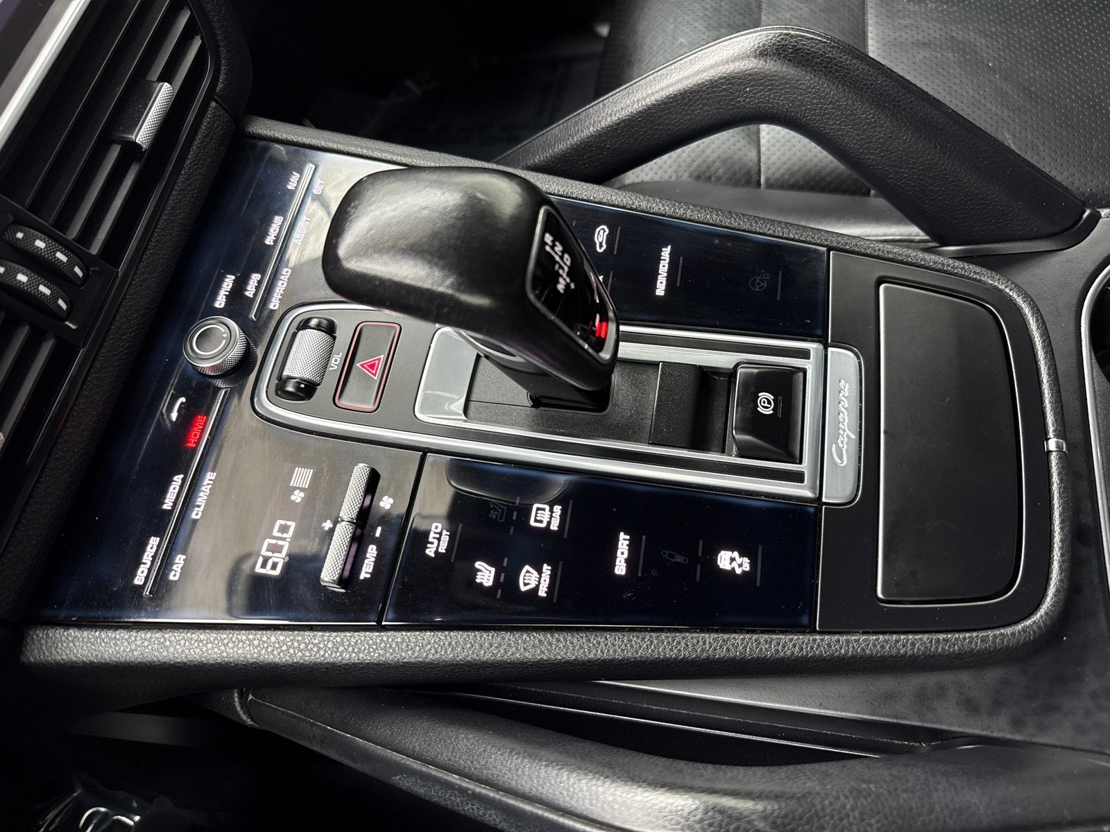 Used 2019 Porsche Cayenne AWD/4WD image 32