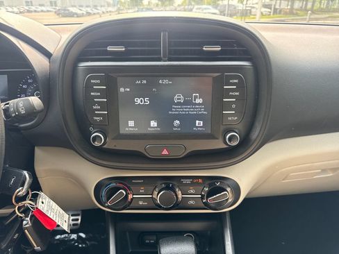 Used 2021 Kia Soul LX FWD image 18