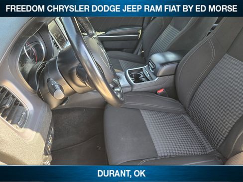 Used 2023 Dodge Charger SXT RWD image 8