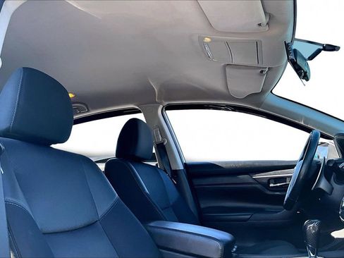 Used 2017 Nissan Altima 2.5 SR image 27