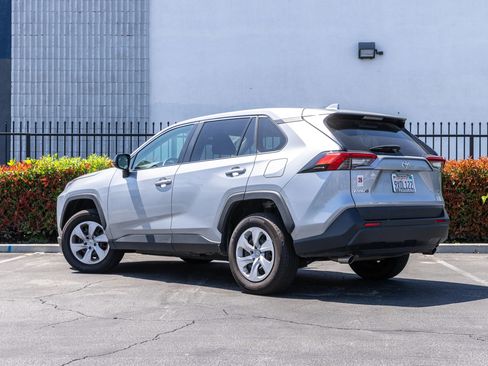 Used 2024 Toyota RAV4 LE AWD/4WD image 13