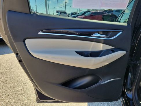 Used 2021 Buick Enclave Essence w/ Sport Touring Edition image 16