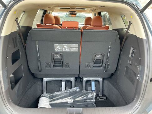 Used 2025 Kia Carnival SX image 51