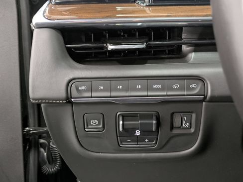 Used 2023 Cadillac Escalade Sport Platinum w/ LPO, ONYX Package AWD/4WD image 20