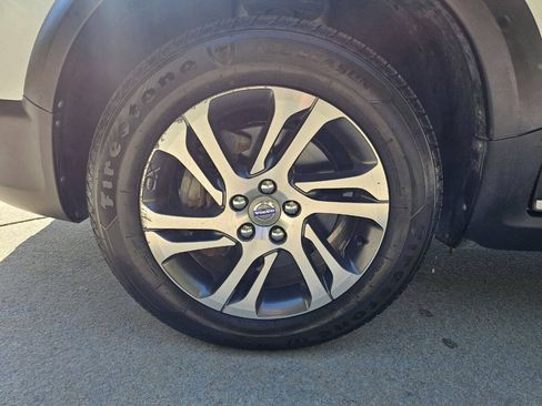 Used 2015 Volvo XC70 T5 Platinum w/ Protection Package FWD image 14
