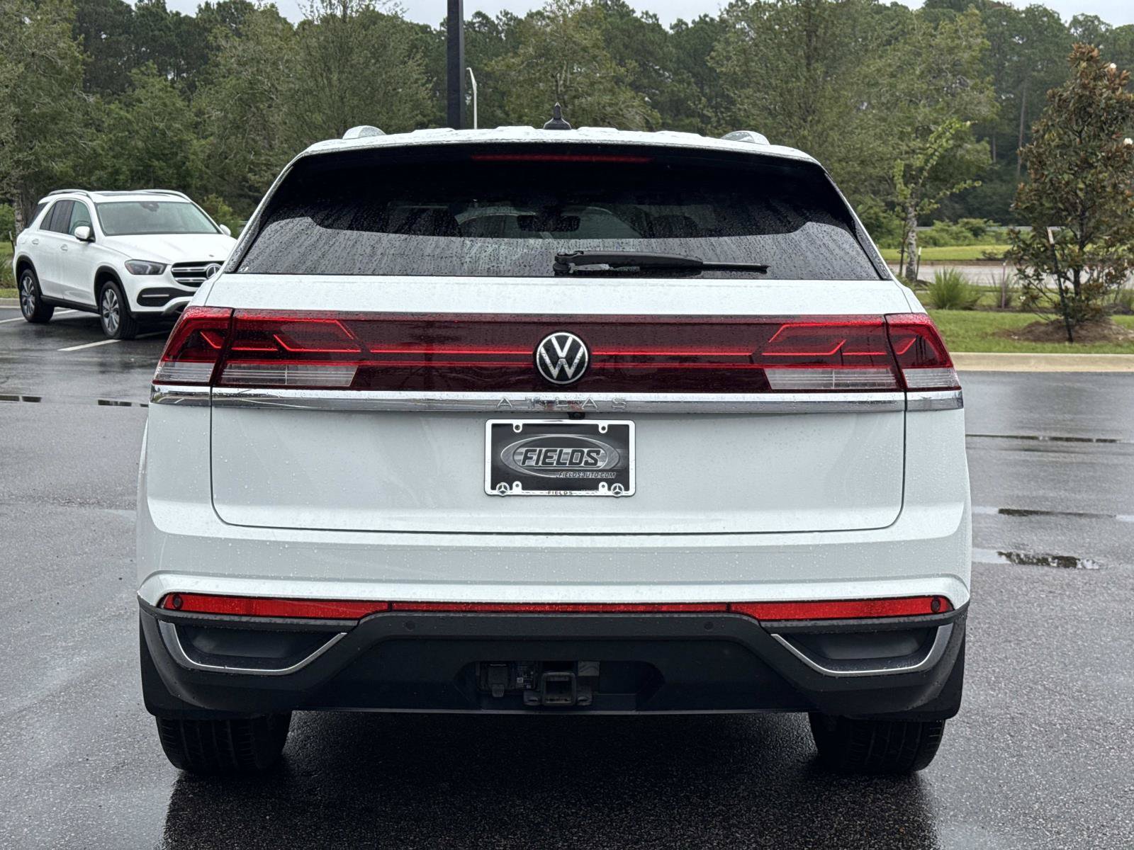 Used 2024 Volkswagen Atlas Cross Sport SE FWD image 4