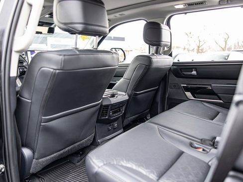 Used 2024 Toyota Sequoia Limited image 33