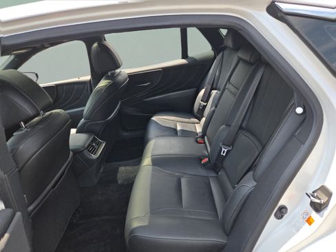 Used 2019 Lexus LS 500 w/ Accessory Package (Z1) RWD image 28