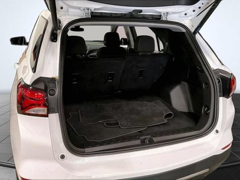 Used 2023 Chevrolet Equinox LT AWD/4WD image 31