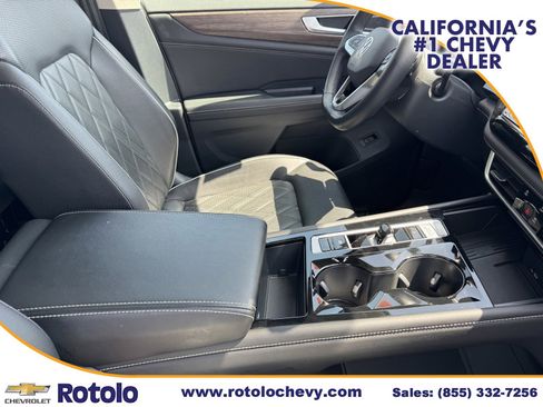 Used 2025 Volkswagen Atlas SEL Premium R-Line AWD/4WD image 8