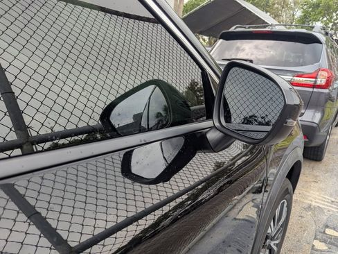 Used 2021 Nissan Rogue SV FWD image 21