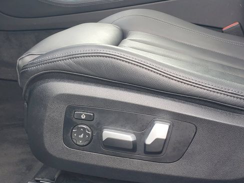 Used 2021 BMW X5 xDrive40i w/ M Sport Package AWD/4WD image 6