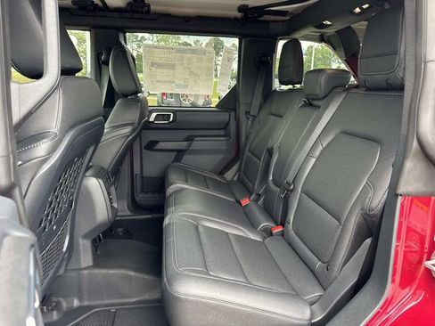 New 2025 Ford Bronco Badlands image 18