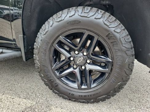Used 2020 Chevrolet Silverado 1500 LT Trail Boss AWD/4WD image 61