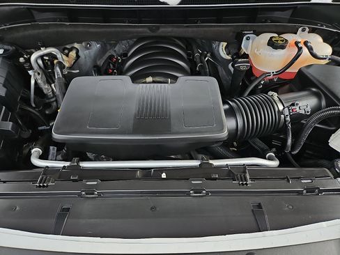 Certified 2024 Cadillac Escalade Sport Platinum image 31