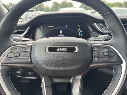 Used 2024 Jeep Grand Cherokee Limited 4xe AWD/4WD image 10