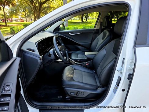 Used 2024 Kia Niro Wind FWD image 17