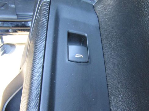 Used 2019 Chevrolet Silverado 1500 Custom Trail Boss image 31