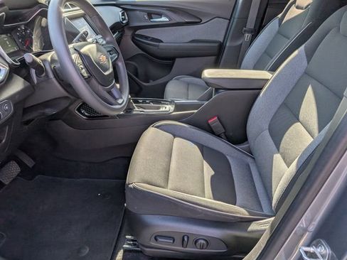 Used 2022 Chevrolet TrailBlazer LT FWD image 14