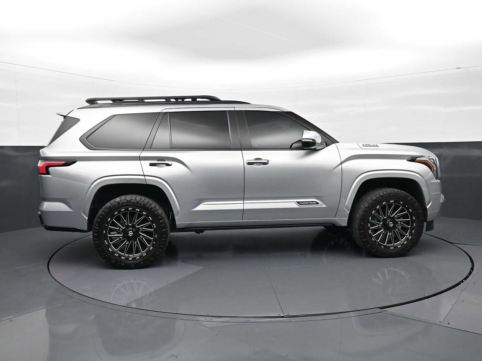 Used 2024 Toyota Sequoia Capstone AWD/4WD image 28
