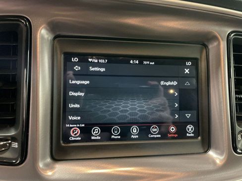 Used 2020 Dodge Challenger SXT RWD image 29