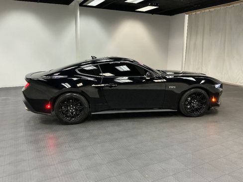 Used 2024 Ford Mustang GT Premium RWD image 7
