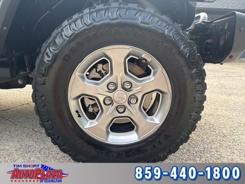 Used 2021 Jeep Gladiator Sport image 30