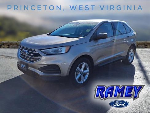 Used 2020 Ford Edge SE image 1