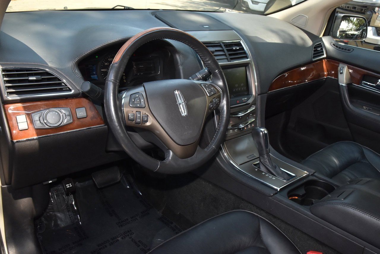 Used 2013 Lincoln MKX FWD image 33