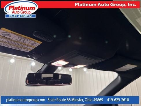 Used 2019 Ford Explorer Platinum image 24