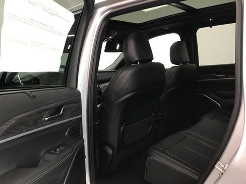 New 2025 Jeep Grand Cherokee Limited 4xe w/ Luxury Tech Group II image 27