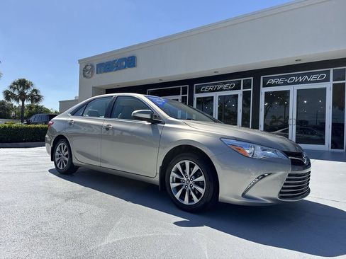 Used 2017 Toyota Camry FWD image 22