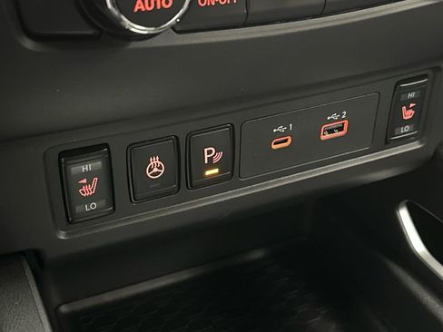 New 2026 Nissan Frontier SV w/ All-Weather Content Package AWD/4WD image 19