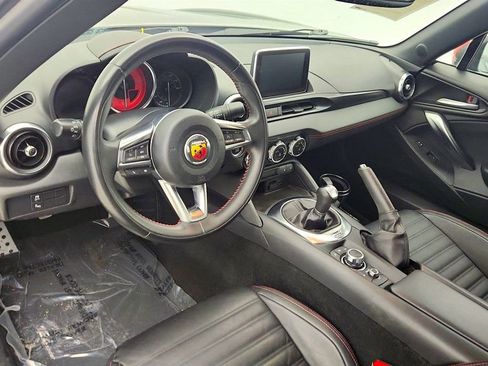 Used 2020 FIAT 124 Spider Abarth w/ Convenience Group image 13