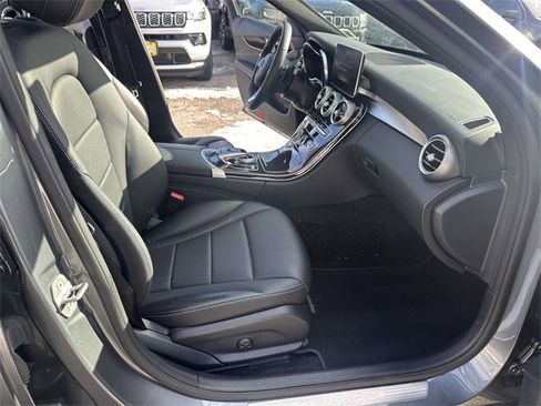 Used 2018 Mercedes-Benz C 300 4MATIC Sedan image 23