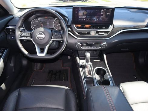 Certified 2025 Nissan Altima 2.5 SR w/ SR Premium Package FWD image 15