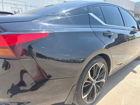 Used 2024 Nissan Altima 2.5 SR FWD image 7