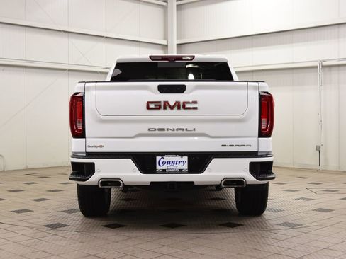 Used 2023 GMC Sierra 1500 Denali w/ Technology Package AWD/4WD image 7