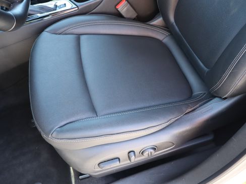 Used 2024 Buick Encore GX Sport Touring w/ Comfort Package FWD image 17