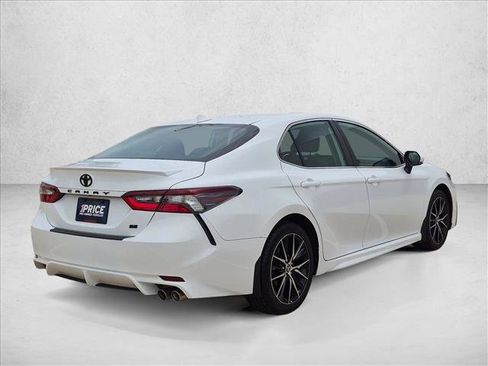 Used 2024 Toyota Camry SE FWD image 5