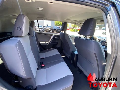 Used 2014 Toyota RAV4 XLE AWD/4WD image 17