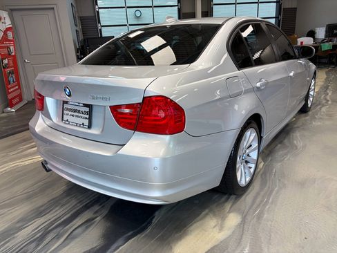 Used 2011 BMW 328i xDrive Sedan AWD/4WD image 26