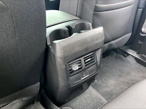 Used 2024 Chevrolet Colorado LT w/ LT Convenience Package image 39