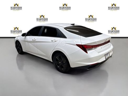 Used 2021 Hyundai Elantra SEL FWD image 8