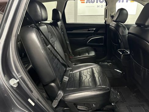 Used 2022 Kia Telluride SX w/ SX Prestige Package AWD/4WD image 21