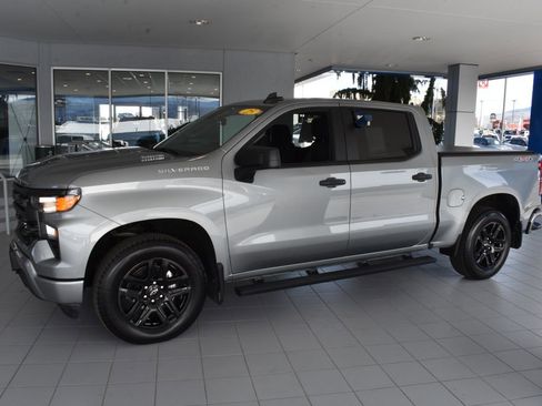 Certified 2025 Chevrolet Silverado 1500 Custom image 33