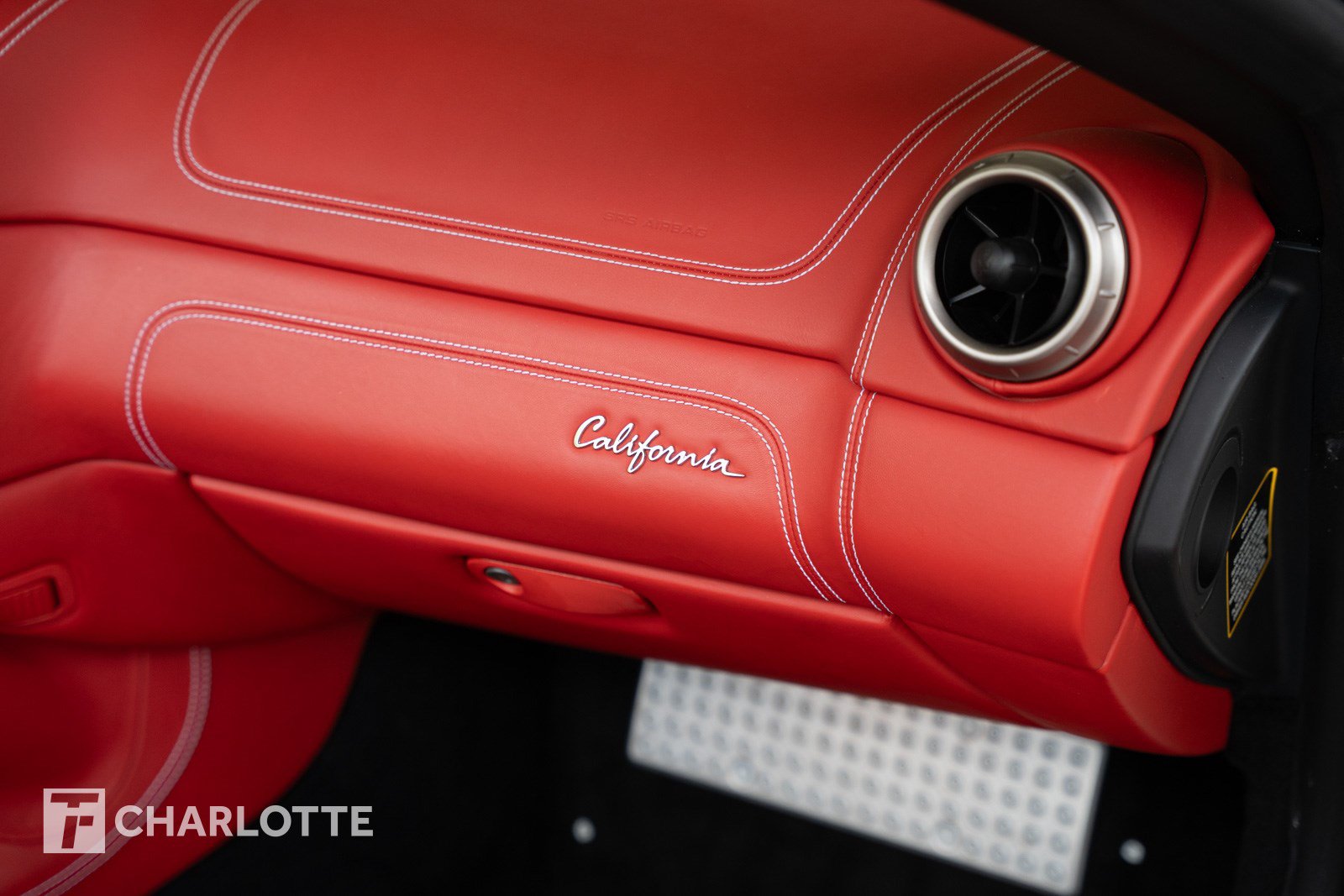 Used 2014 Ferrari California RWD image 36