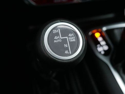 Used 2024 Jeep Wrangler Unlimited Rubicon AWD/4WD image 22