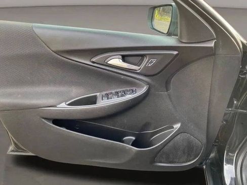 Used 2020 Chevrolet Malibu LS FWD image 16