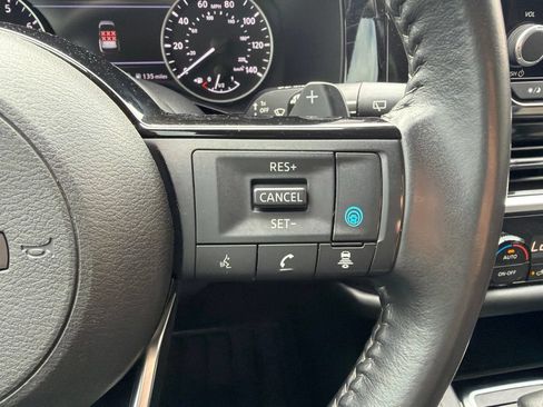 Used 2023 Nissan Pathfinder SV FWD image 25